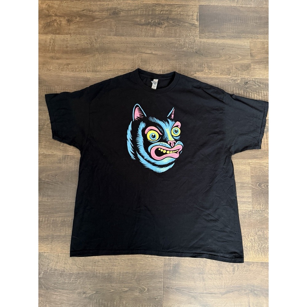 Gildan Heavy Cotton psychedelic Cat Graphic Men's 2XL Regular T-Shirt